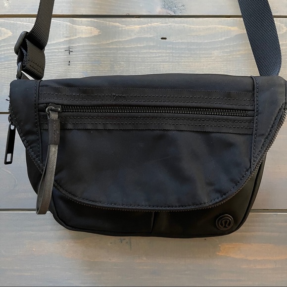lululemon athletica Handbags - LuluLemon All Night Festival Bag black on black